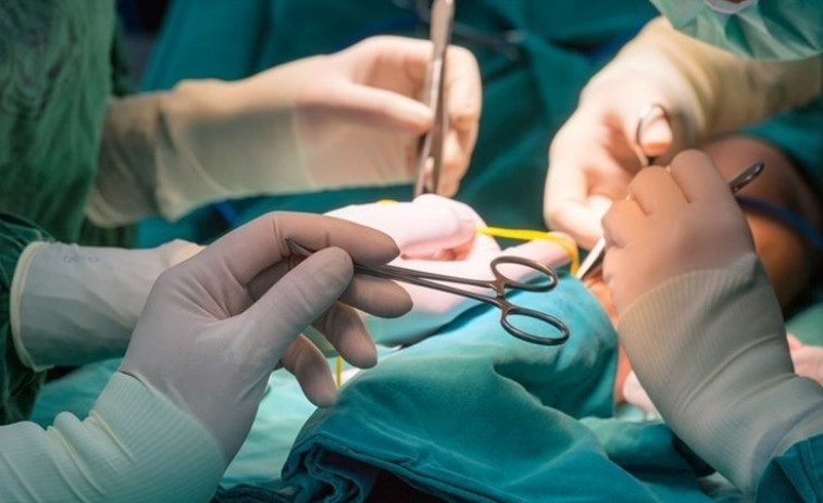 Profesionales sanitarios de Ferrol realizaron más de 17.000 cirugías en 2017
