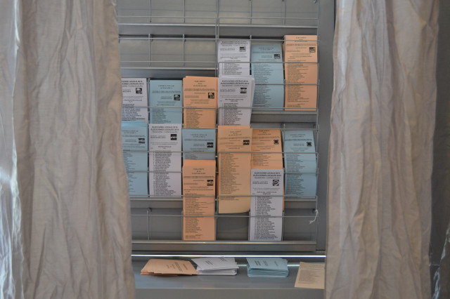 Papeletas para votar en Baleares