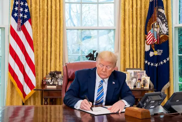 Trump en el Despacho Oval