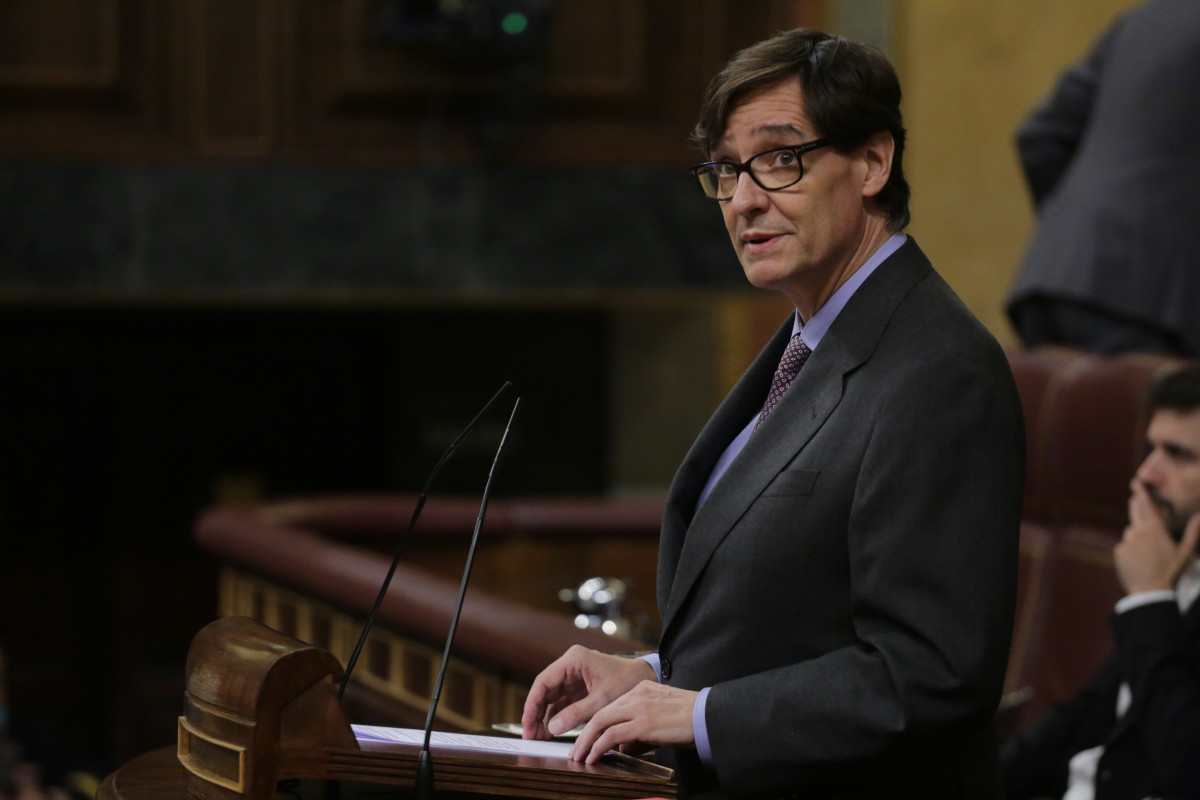 El Ministro de Sanidad, Salvador Illa, durante su intervención en una sesión plenaria en la que además se debate el Decreto Ley 21/2020, o decreto de la ‘nueva normalidad’, que rige en España desde el término del estado de alarma, en Madrid (España), a 25
