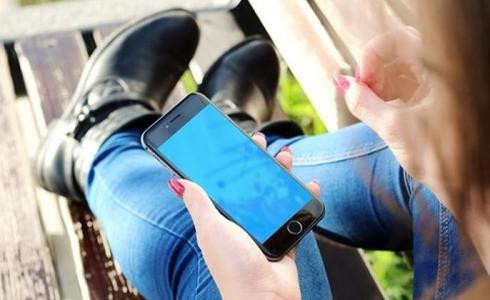 Las redes sociales y el WhatsApp favorecen la aparición de casos de dependencia emocional