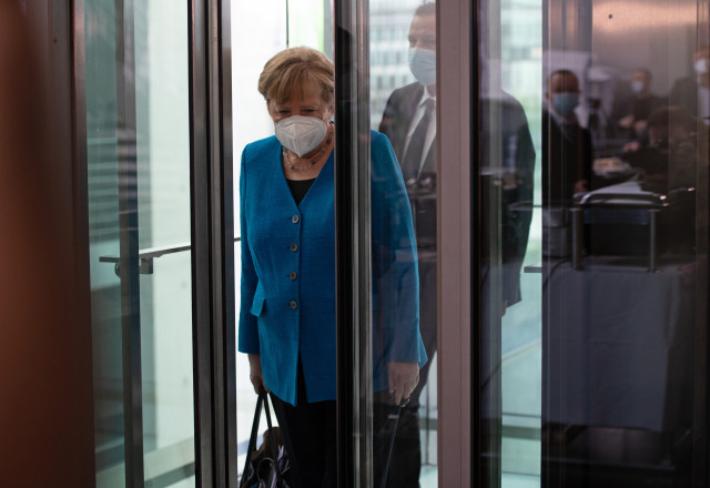 EuropaPress 3691403 23 april 2021 berlin german chancellor angela merkel exits an elevator at
